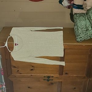 212] sz M cream color, with just a touch of sparkle classy sweater.